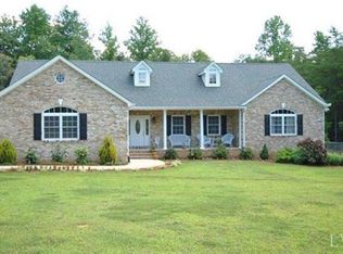 44 Arrington Dr, Evington, VA 24550