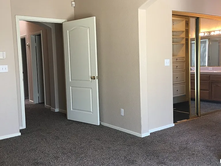6137 N Alva Ave — Photo 7