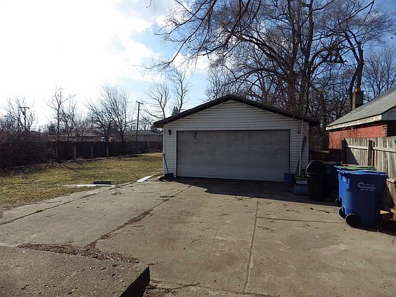 3rd image of 20829 Doepfer Rd