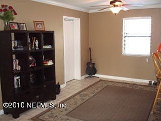 3rd image of 5939 Redberry Ln