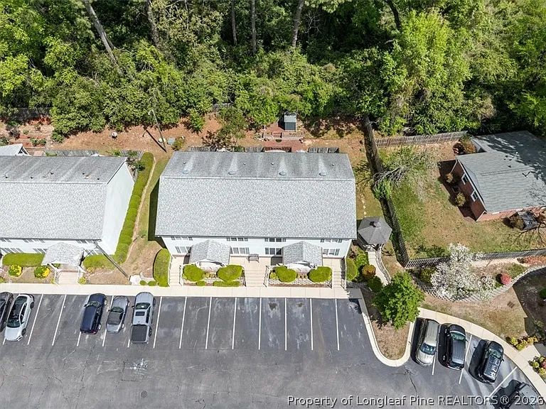 421 Cityview Ln — Photo 7