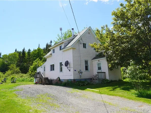 27 King St, Grand Manan, NB E5G 2J9
