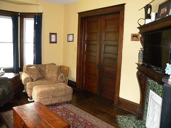 formal LR doors to foyer