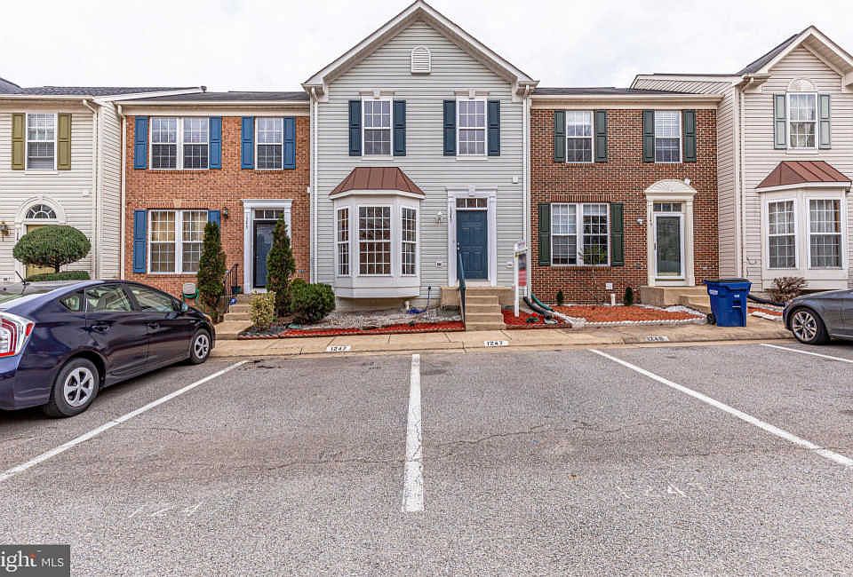 1st image of 1247 Corbett Pl