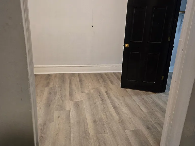 2952 S Farrell St #1R — Photo 1