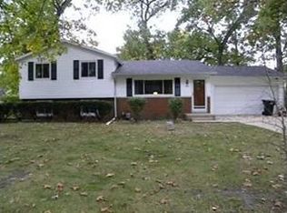 18210 Amberly Ln, South Bend, IN