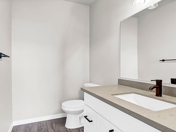 5th image of 2533 Tacoma Ave S #7-8-6