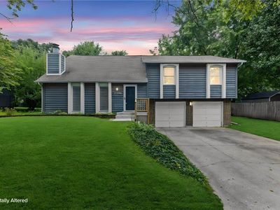 12806 S Seminole Dr, Olathe, KS, 66062