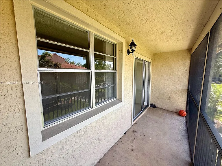 1253 SW 46th Ave #1608 — Photo 12