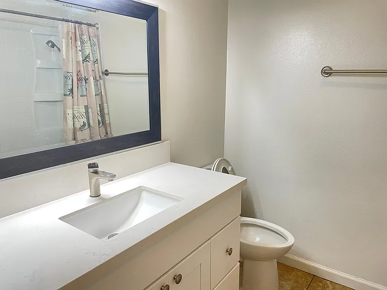 2506 E Athens Ave — Photo 4