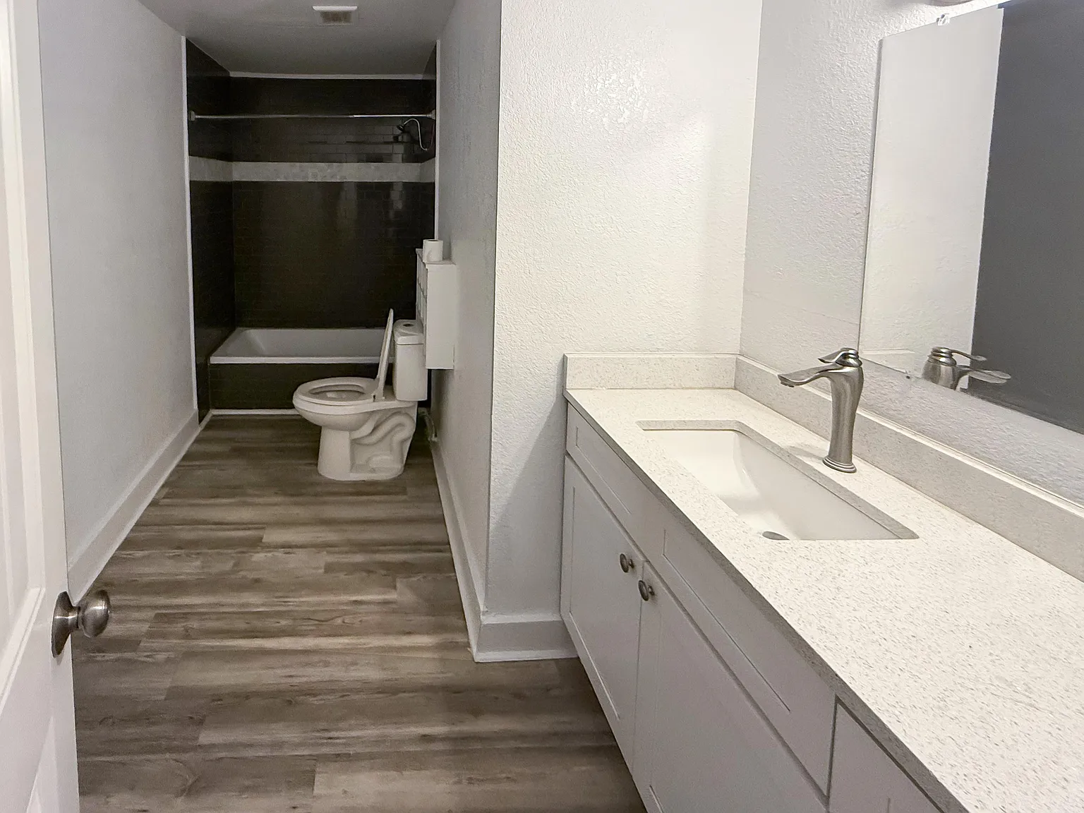 4 bed, 2.0 bath, 2000 sqft, $797 — Photo 4