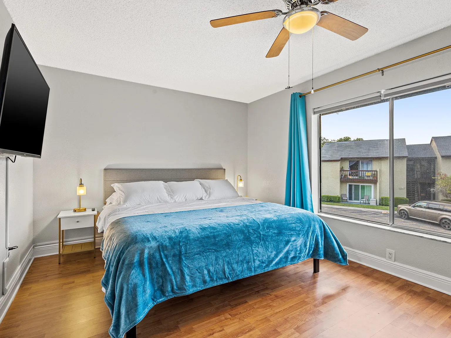 4215 E Bay Dr — Photo 3