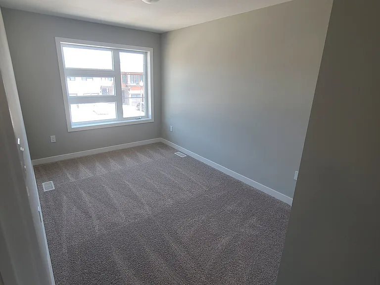 928 Robert Ferrie Dr — Photo 3