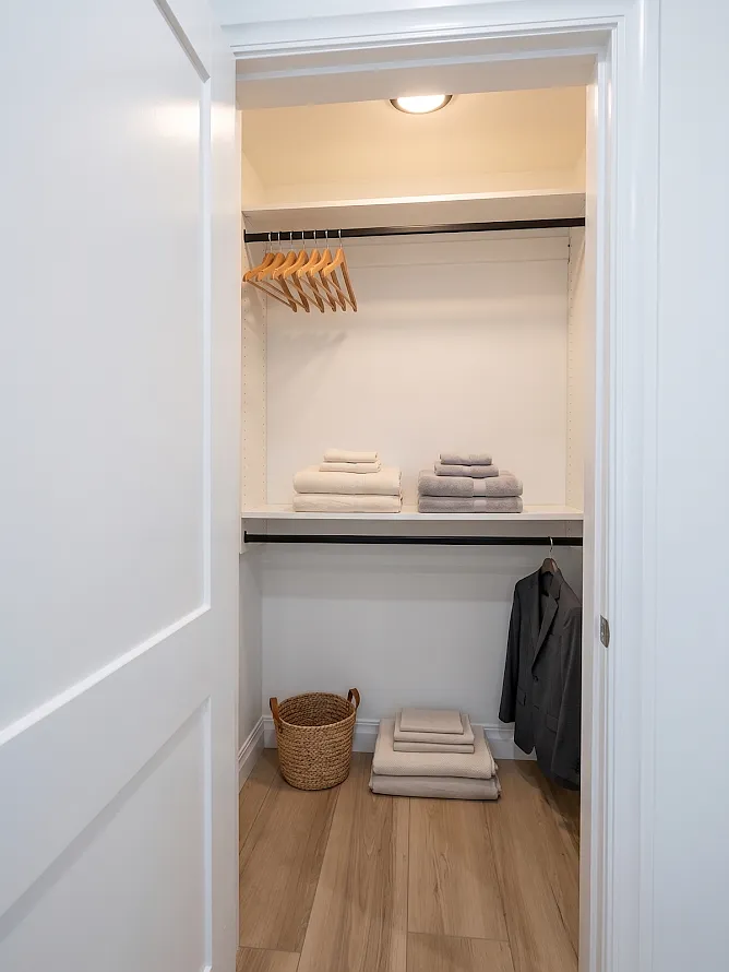 2 bed, 1000 sqft, $2,000 — Photo 1