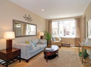 3739 N Bosworth Ave, Chicago, IL 60613