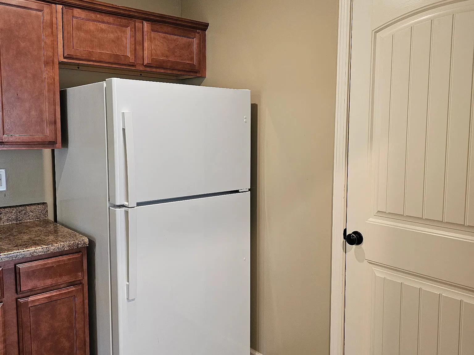 210 Vanover Ln — Photo 4