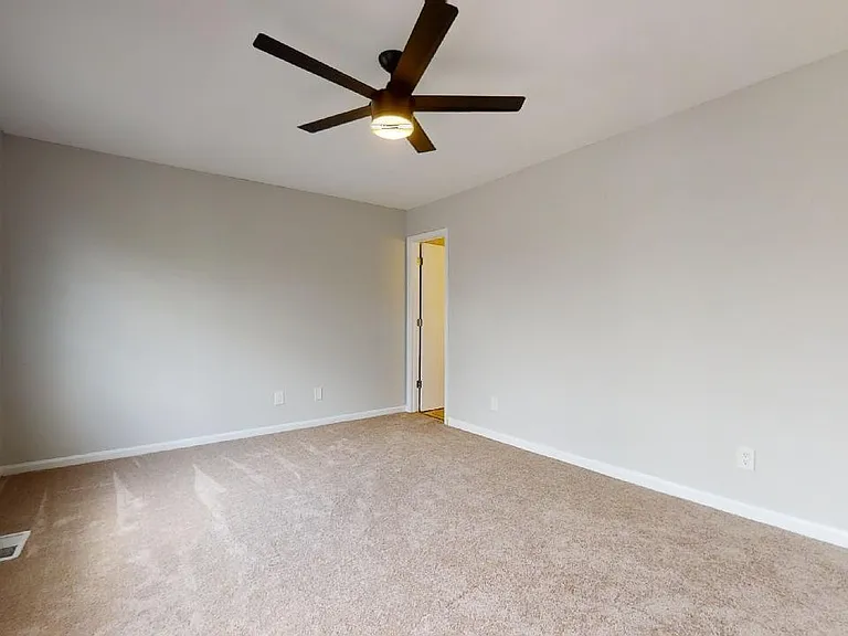 114 Villa Dr — Photo 21