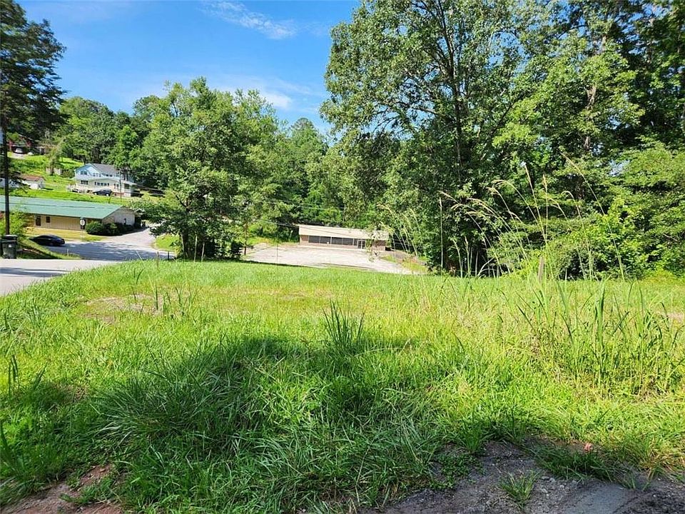 1st image of Corner Green Forest Dr
