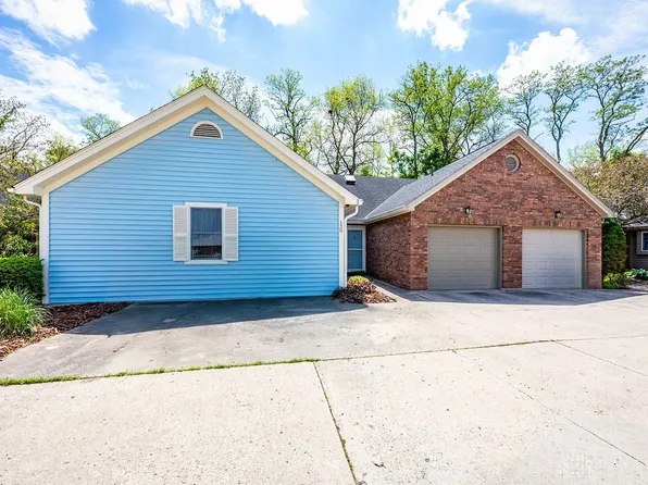 130 Charleston Dr, Oxford, OH 45056