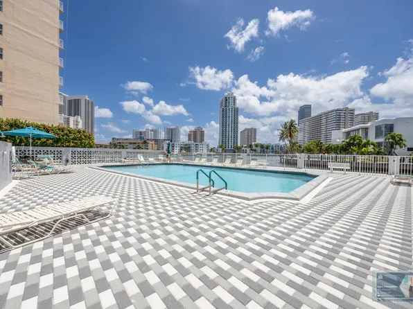 137 Golden Isles Dr APT 1202, Hallandale, FL 33009