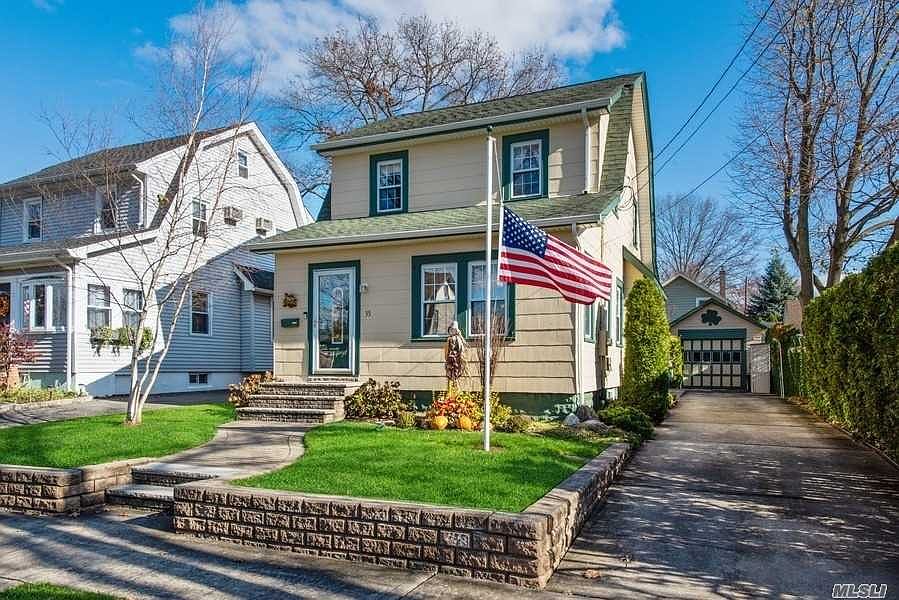 1st image of 35 Gladiolus Ave