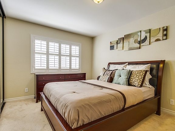5th image of 10342 Empress Ave