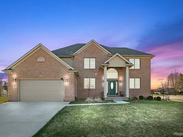 14000 Flanders Ave, Southgate, MI 48195