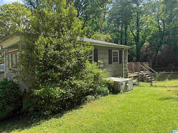 5th image of 109 Rose Dr