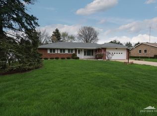 2219 Garden Rd, Aurora, IL 60506