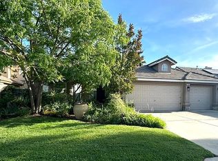 2955 E Pryor Dr, Fresno, CA 93720
