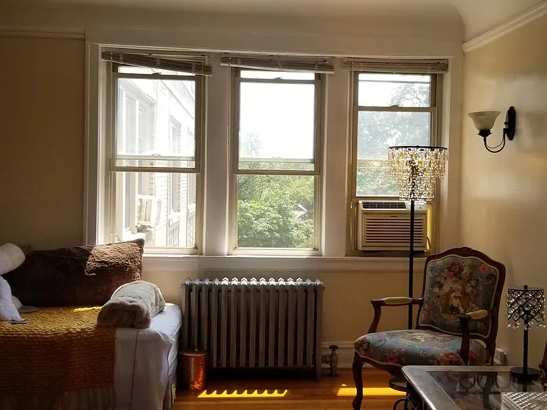 4616 Washington St #2 — Photo 3