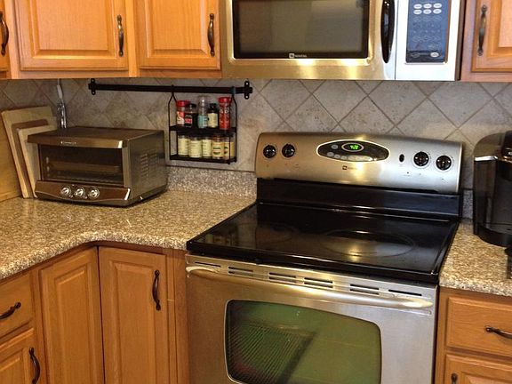 2nd image of 3115 Ellenwood Dr