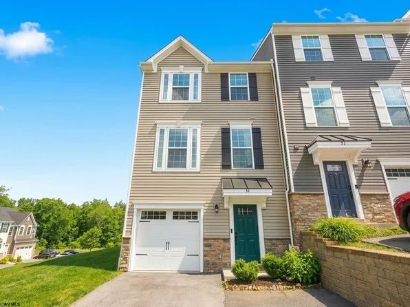 51 Hewstone Ct, Morgantown, WV 26501