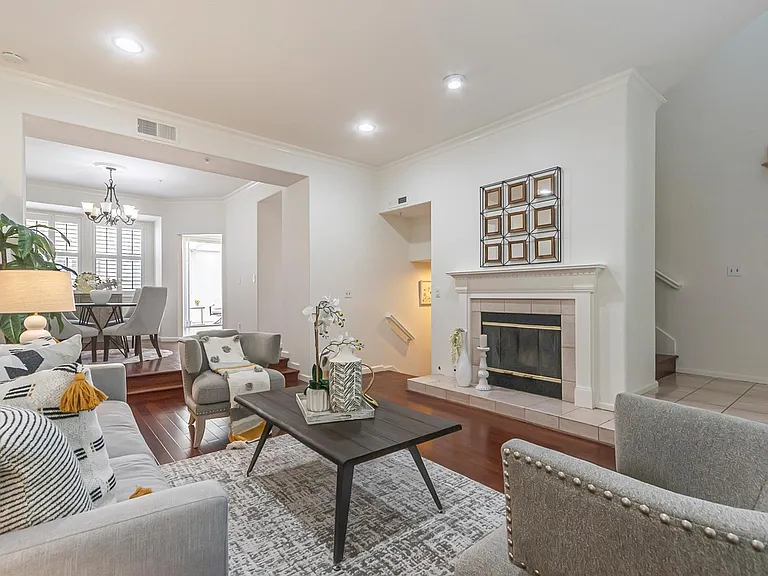441 Camille Cir #12 — Photo 37