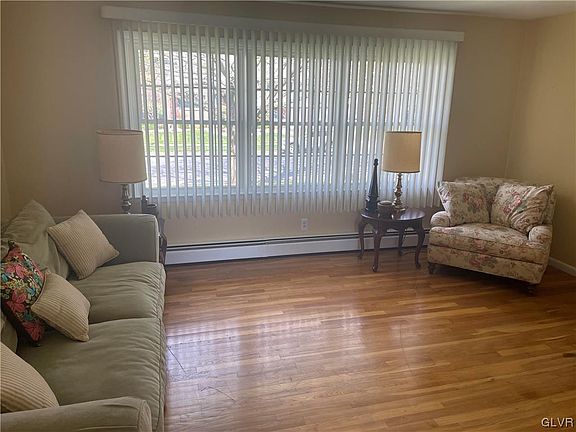4th image of 3162 Patterson Dr