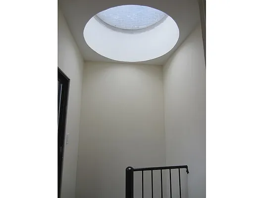 Rented by Mirador Real Estate | media 13