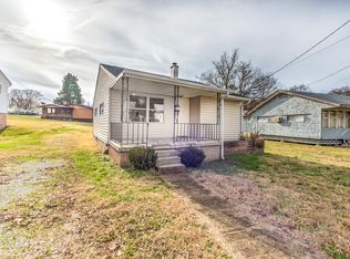 181 Johnson Rd, Oak Ridge, TN 37830