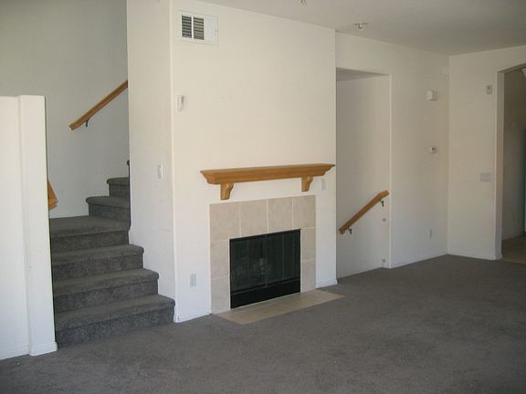 5th image of 275 Marquette Ave