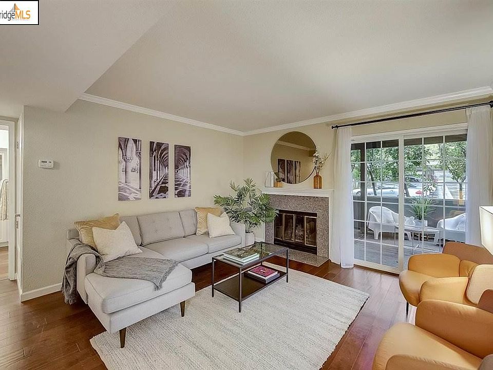 1st image of 630 Canyon Oaks Dr APT A