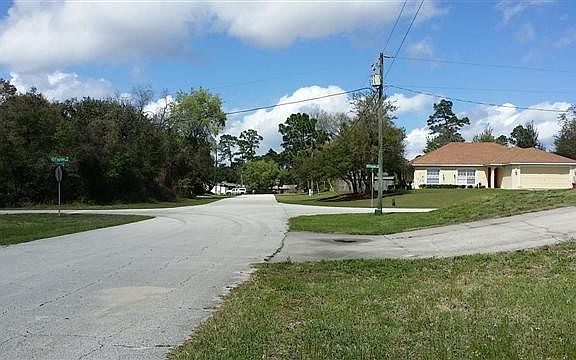 5th image of 2939 Burlington Ave