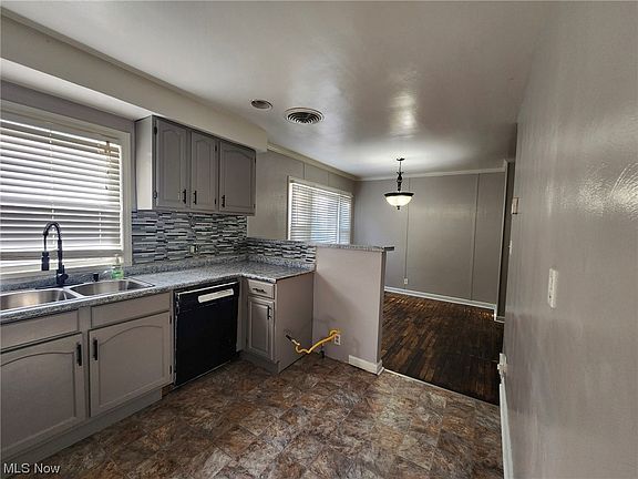 5th image of 4297 South Ave