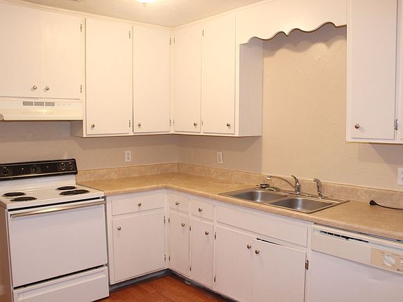 5th image of 1550 Blountstown St