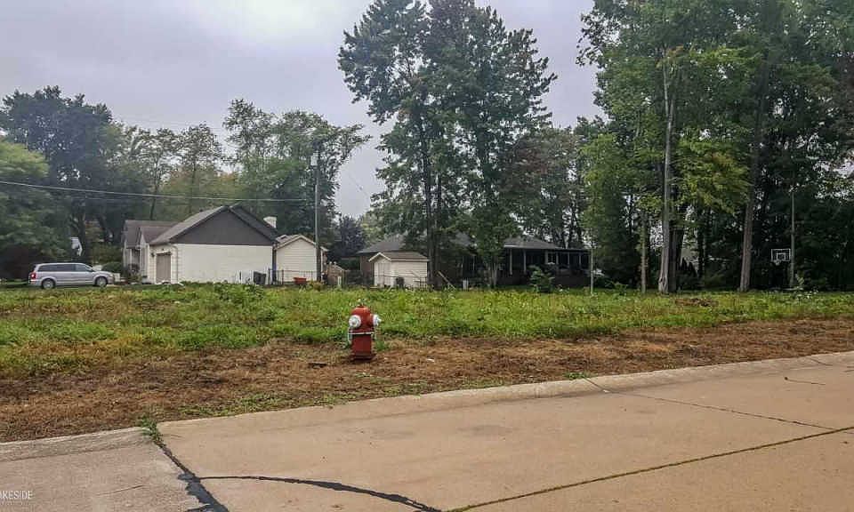 2nd image of 39311 Casimira Ave