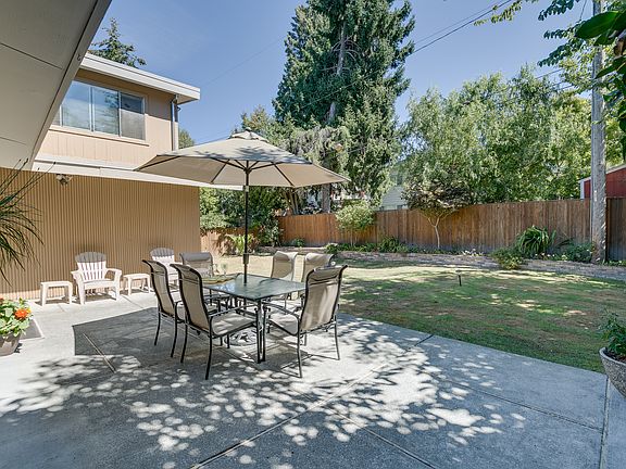4th image of 7400 26th Ave NE