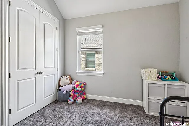 131 Dovetail St — Photo 27