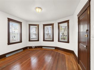 76 Osborn St, Providence, RI 02908