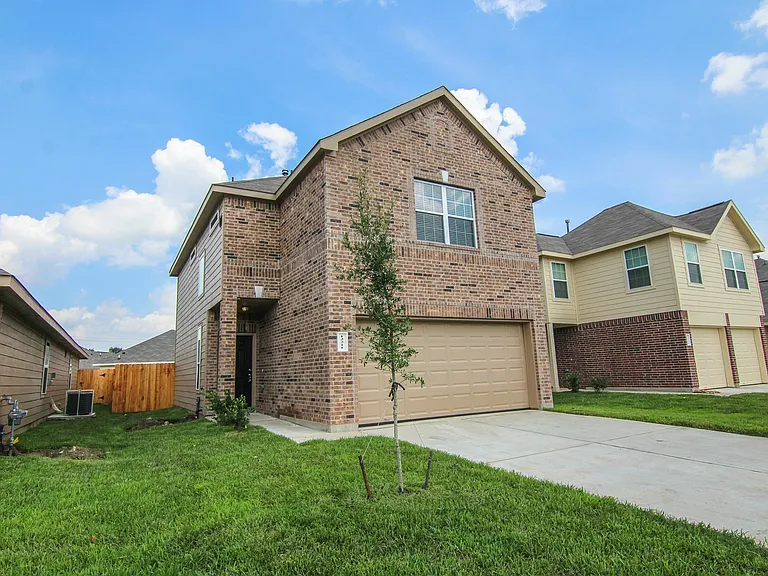 12211 Calm Feather Dr — Photo 3