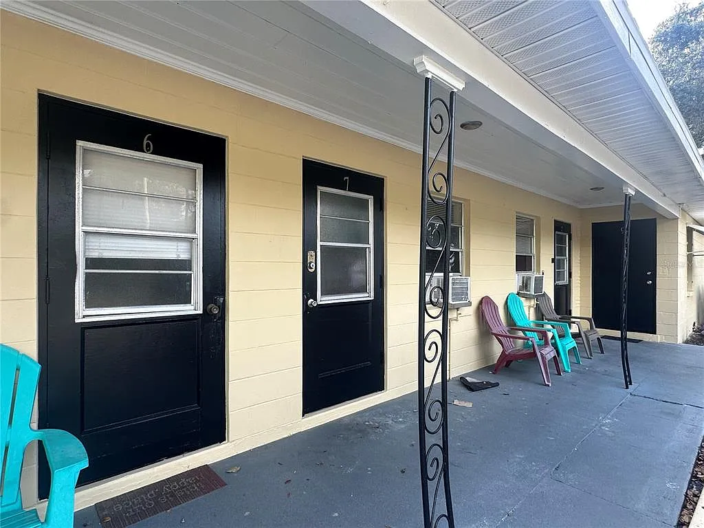 Building Photo - 3618 Scenic Hwy N #2