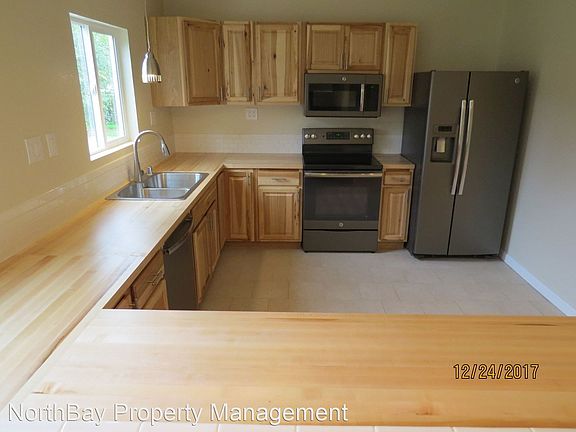 2nd image of 590 Cloverdale Blvd