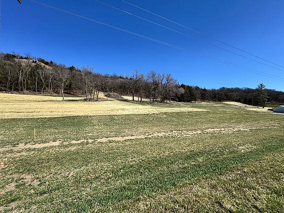 3rd image of 2294 Bluff Rd